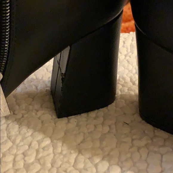 Black Short Boots - Picture 4 of 8